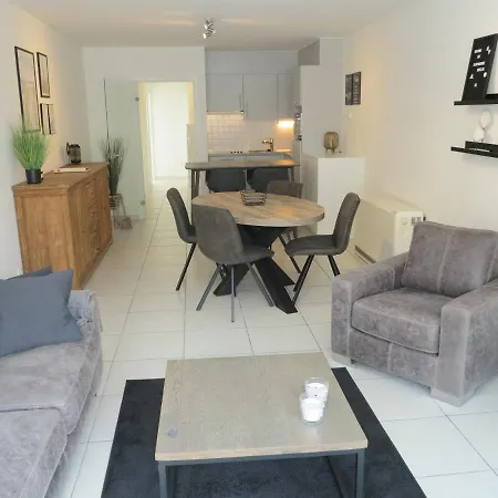 Apartment Volledig Gerenoveerd 2 Slaapkamer In Westende-bad, 250 M Het Westende-Bad