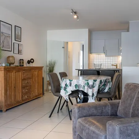 Апартаменты Volledig Gerenoveerd 2 Slaapkamer In Westende-bad, 250 M Het *