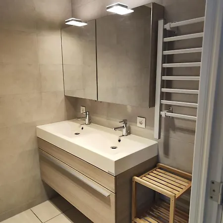 Апартаменты Volledig Gerenoveerd 2 Slaapkamer In Westende-bad, 250 M Het