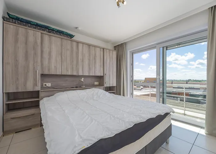 Apartment Volledig Gerenoveerd 2 Slaapkamer In Westende-bad, 250 M Het *