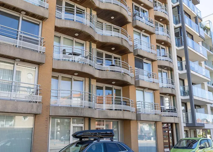 Volledig Gerenoveerd 2 Slaapkamer In Westende-bad, 250 M Het