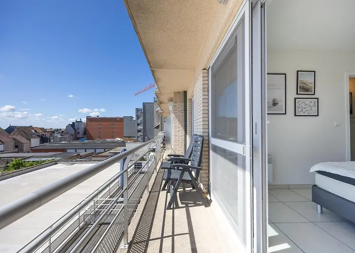 Apartment Volledig Gerenoveerd 2 Slaapkamer In Westende-bad, 250 M Het